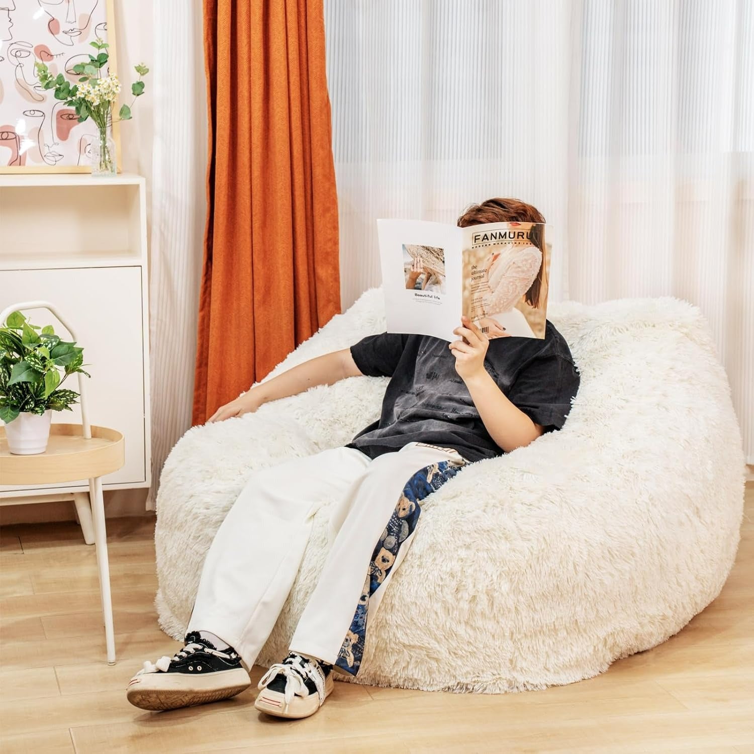 Adult Bean Bag Chair - Filled with Memory Foam. Soft and Fluffy Faux Fur Beanbag Lazy Sofa Bed. Comfy Chair for Living Room and Bedrooms.